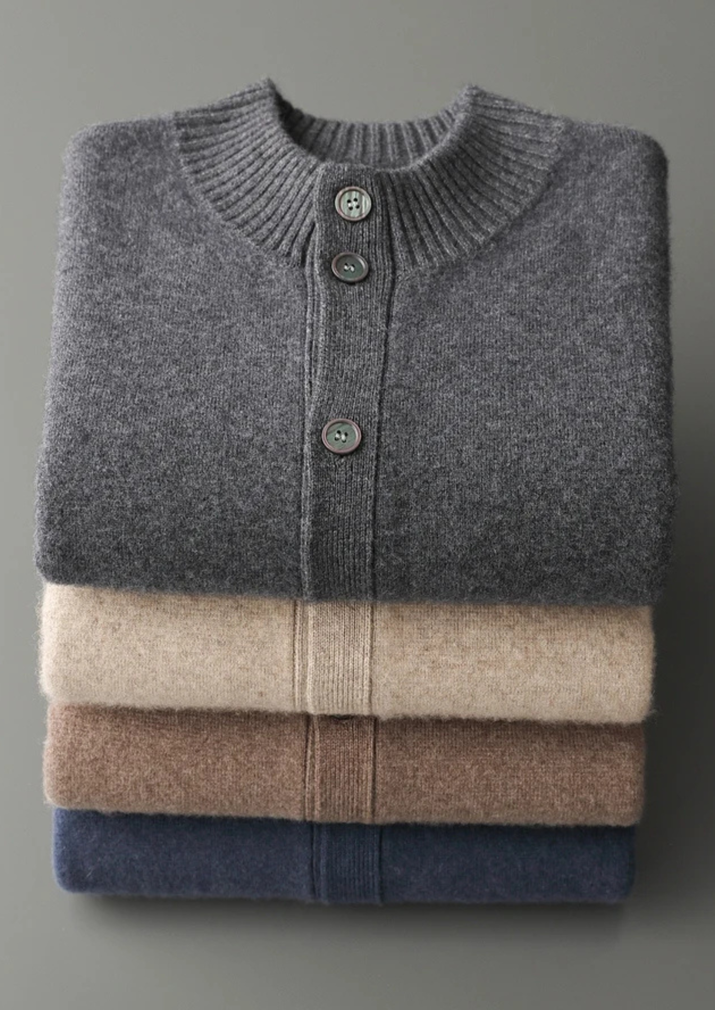 SECRET WEALTH | 100% CASHMERE BUTTON CARDIGAN
