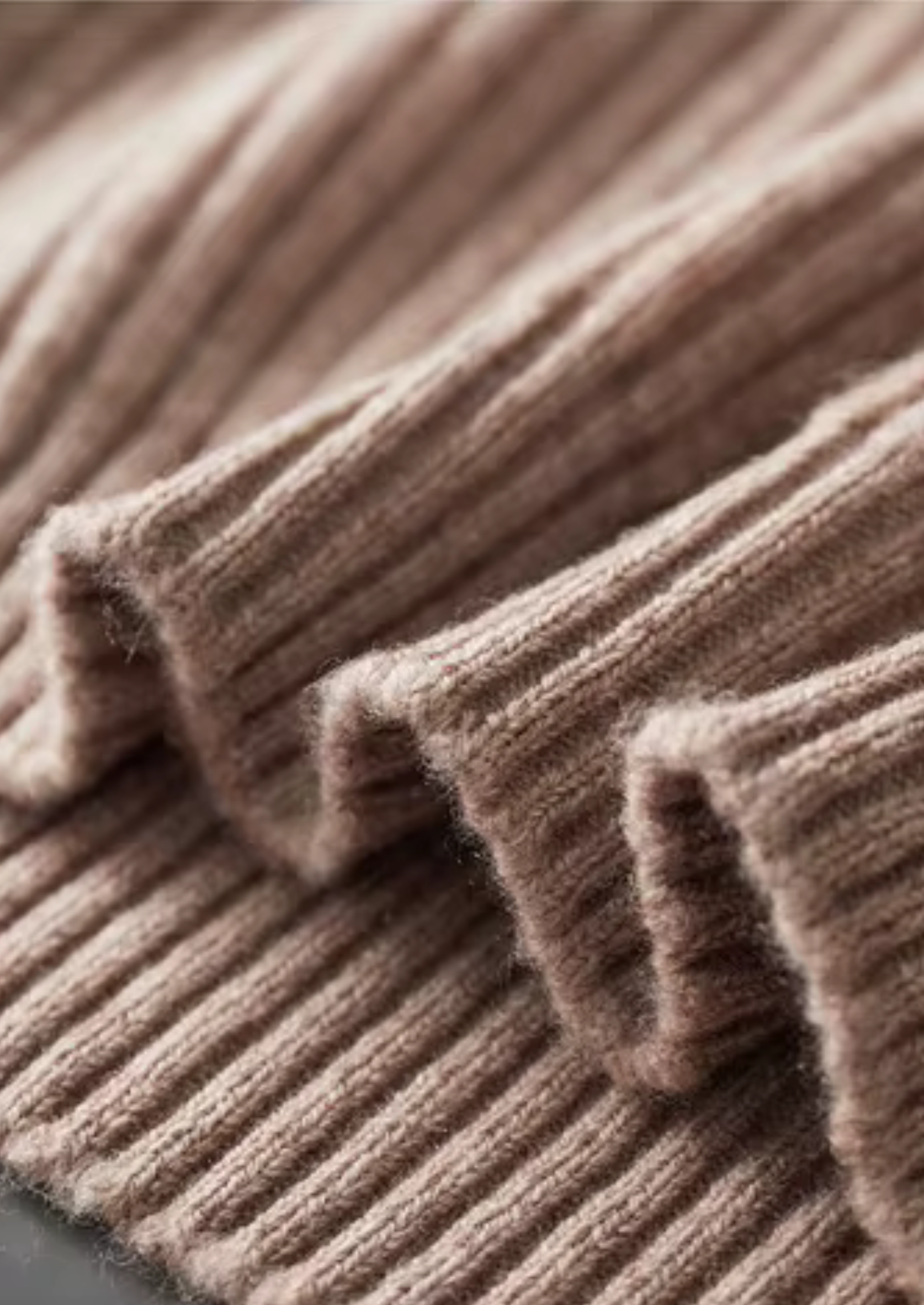 SECRET WEALTH | WOOL RIBBED HENLEY SWEATER