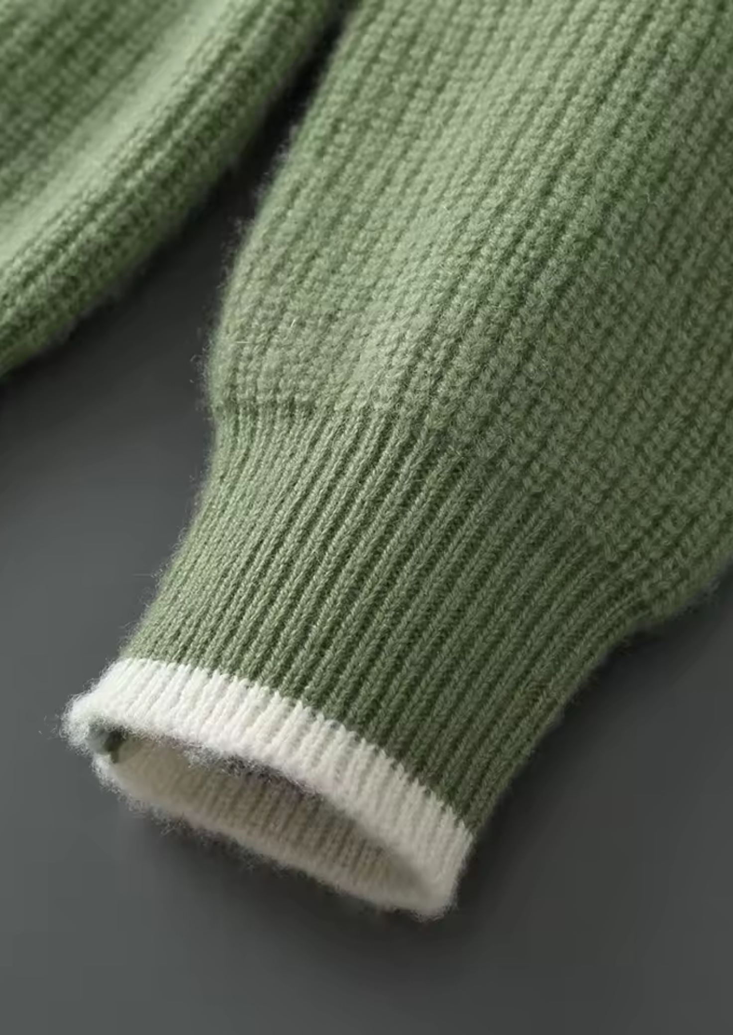 SECRET WEALTH | WOOL TWO TONE CREWNECK