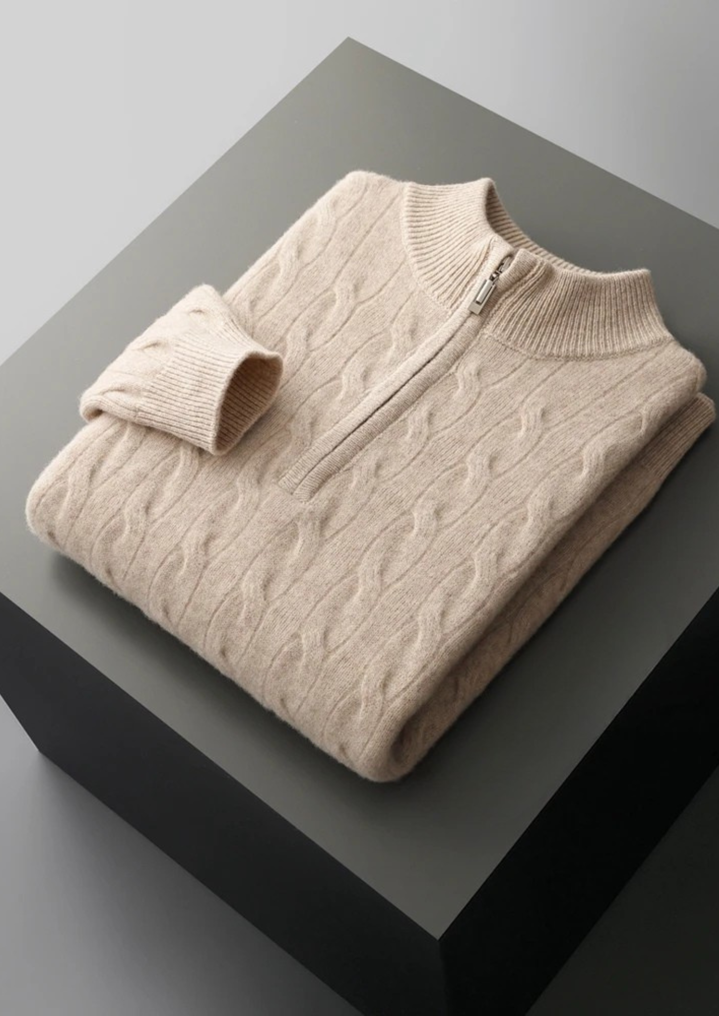 SECRET WEALTH | WOOL CABLE HALF ZIP