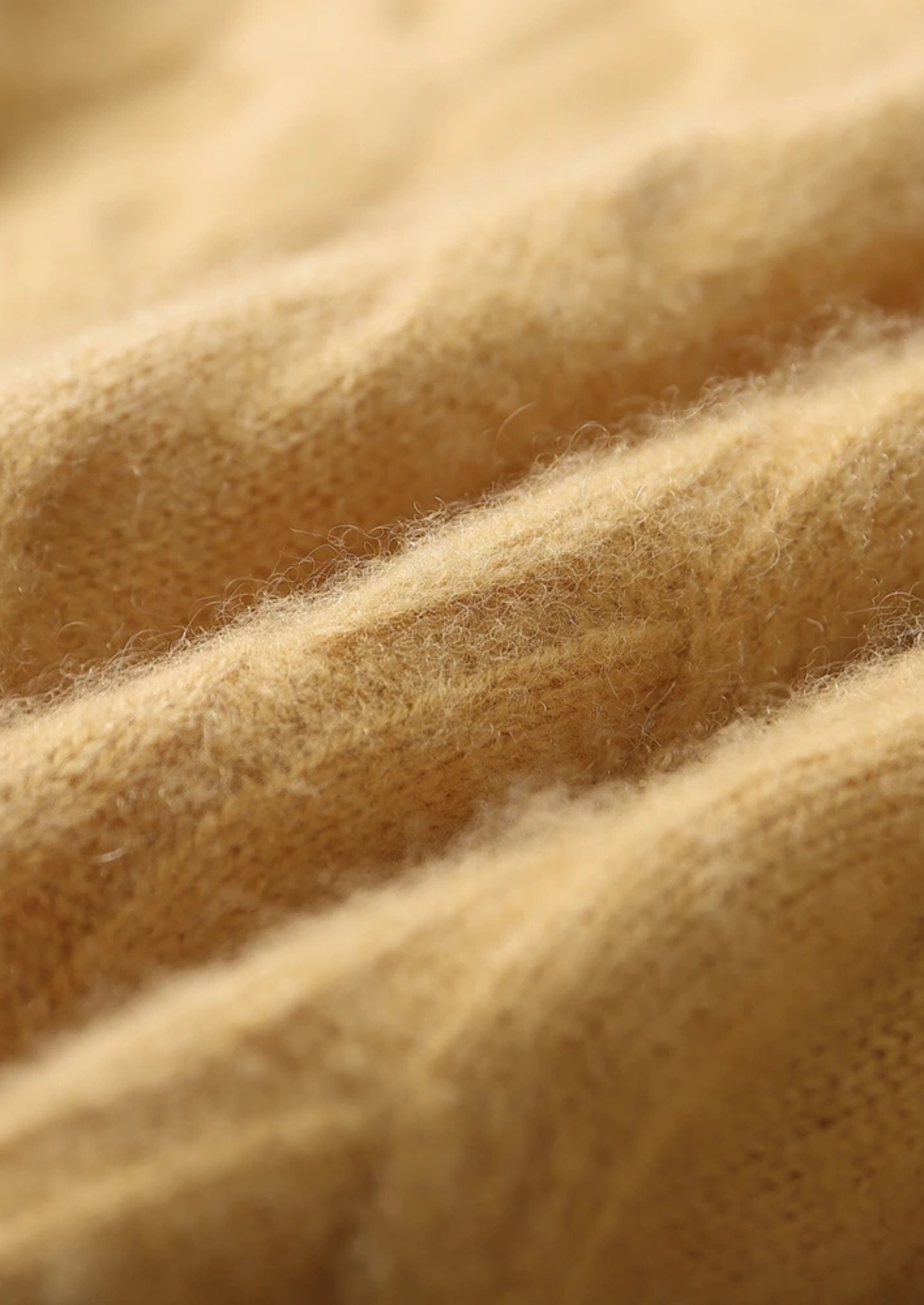 SECRET WEALTH | WOOL CABLE CREWNECK