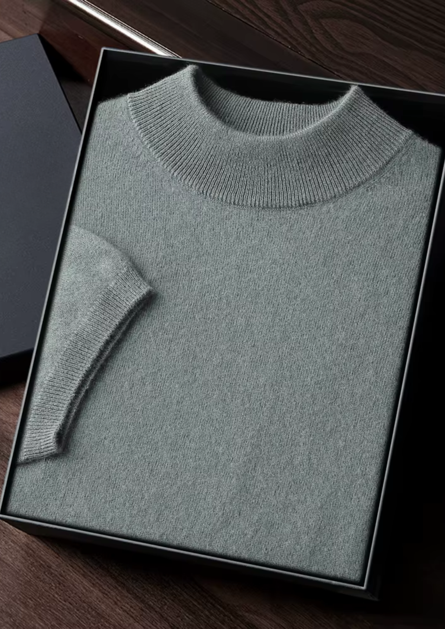 SECRET WEALTH | 100% CASHMERE MOCK NECK T-SHIRT