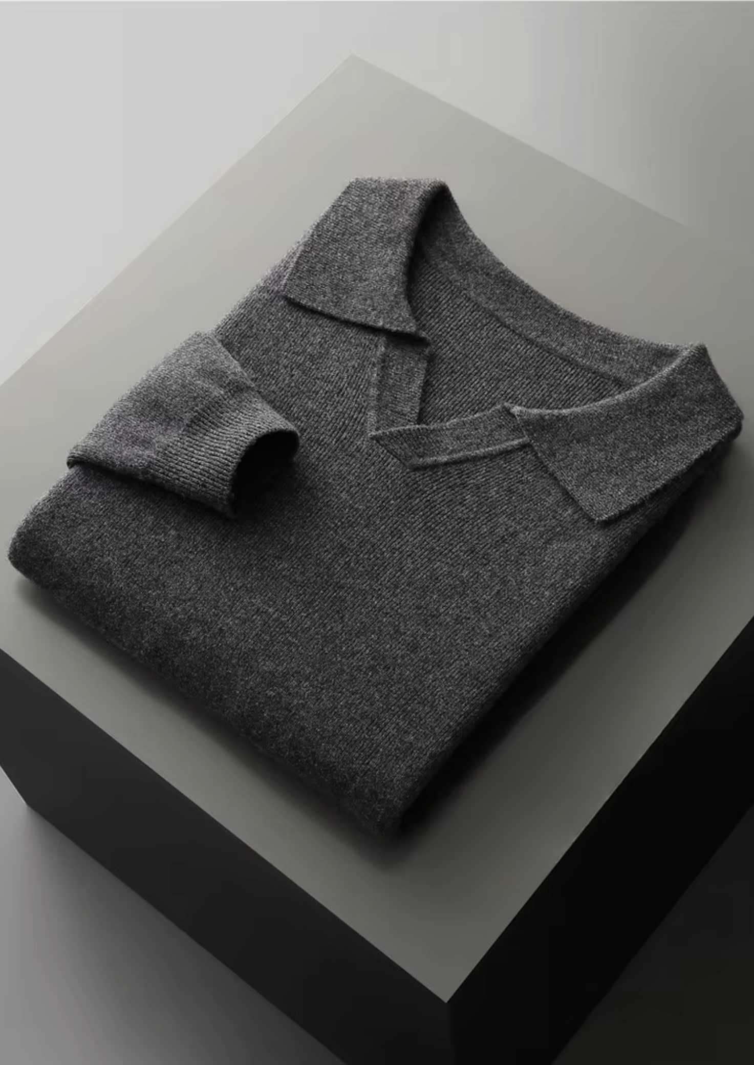 SECRET WEALTH | WOOL RIBBED BUTTONLESS POLO