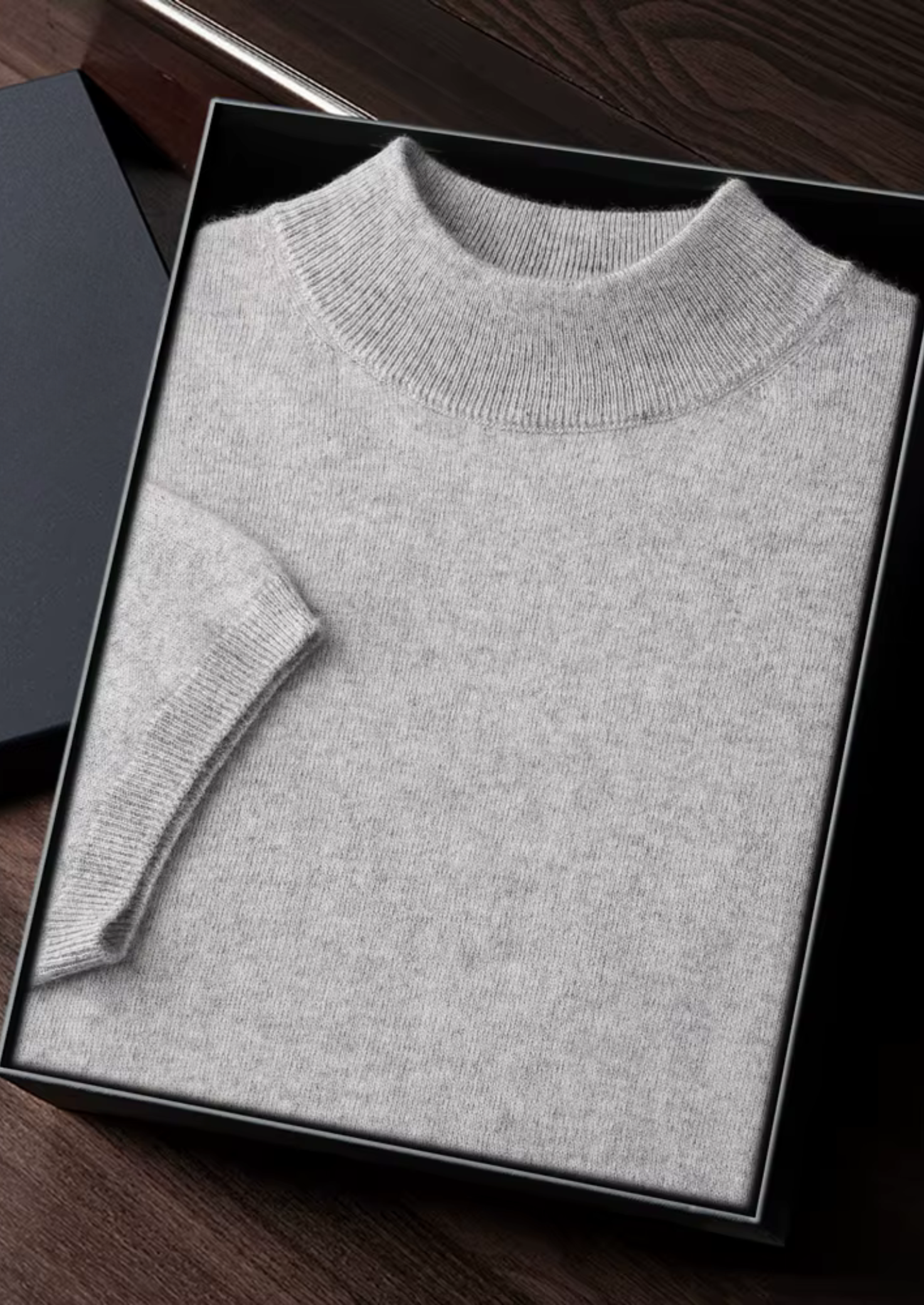 SECRET WEALTH | 100% CASHMERE MOCK NECK T-SHIRT