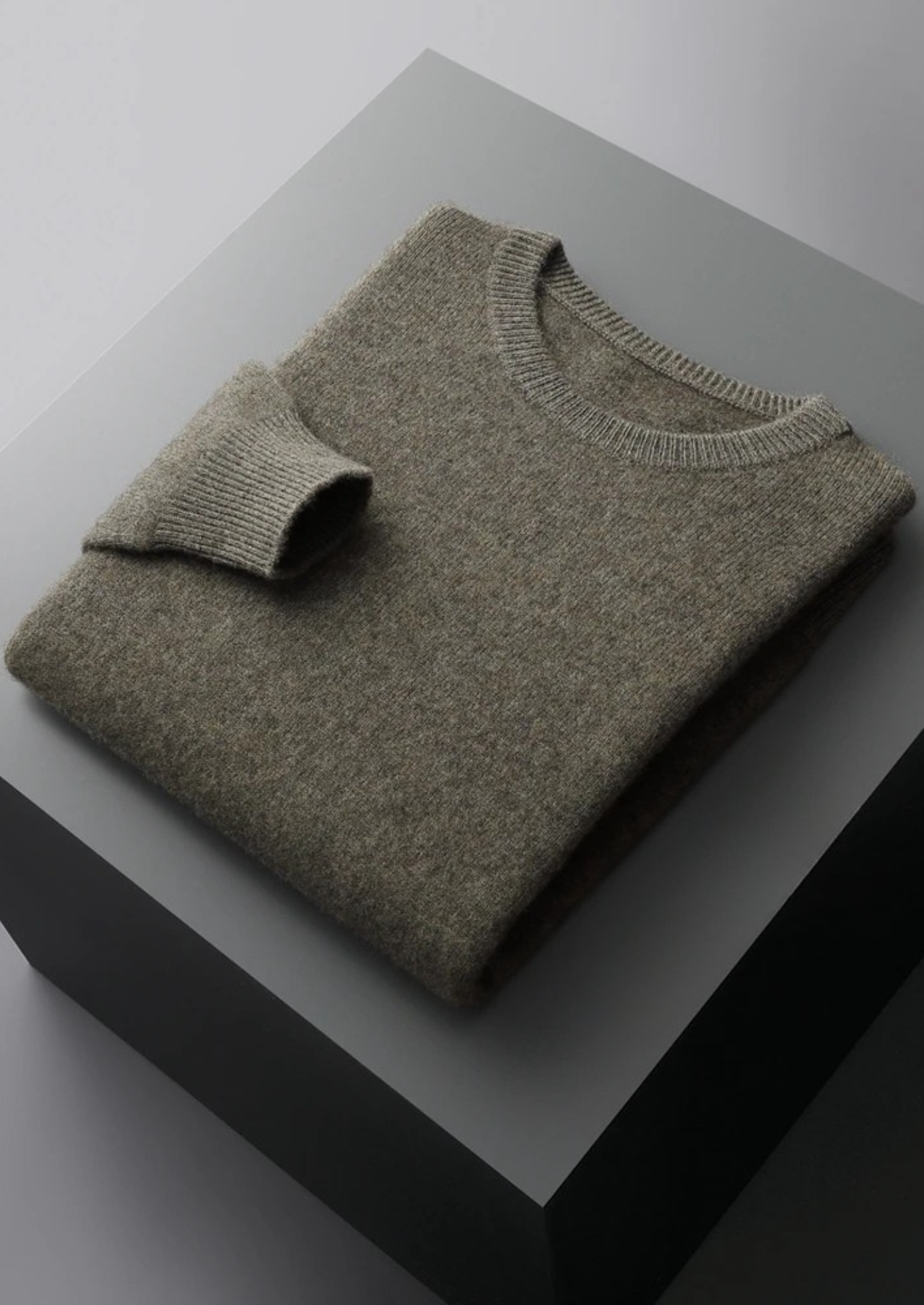 SECRET WEALTH | WOOL CLASSIC CREWNECK