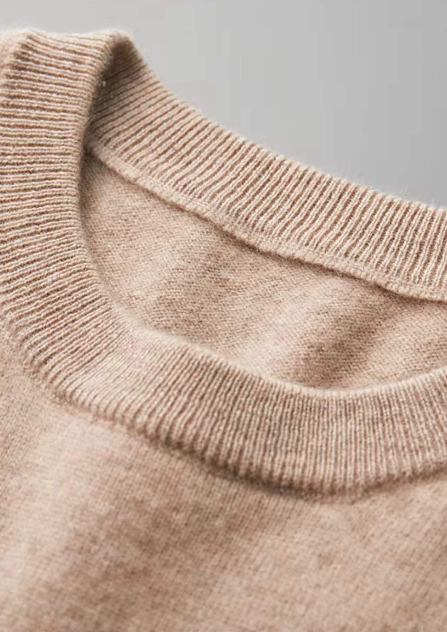 SECRET WEALTH | 100% CASHMERE CLASSIC CREWNECK T-SHIRT