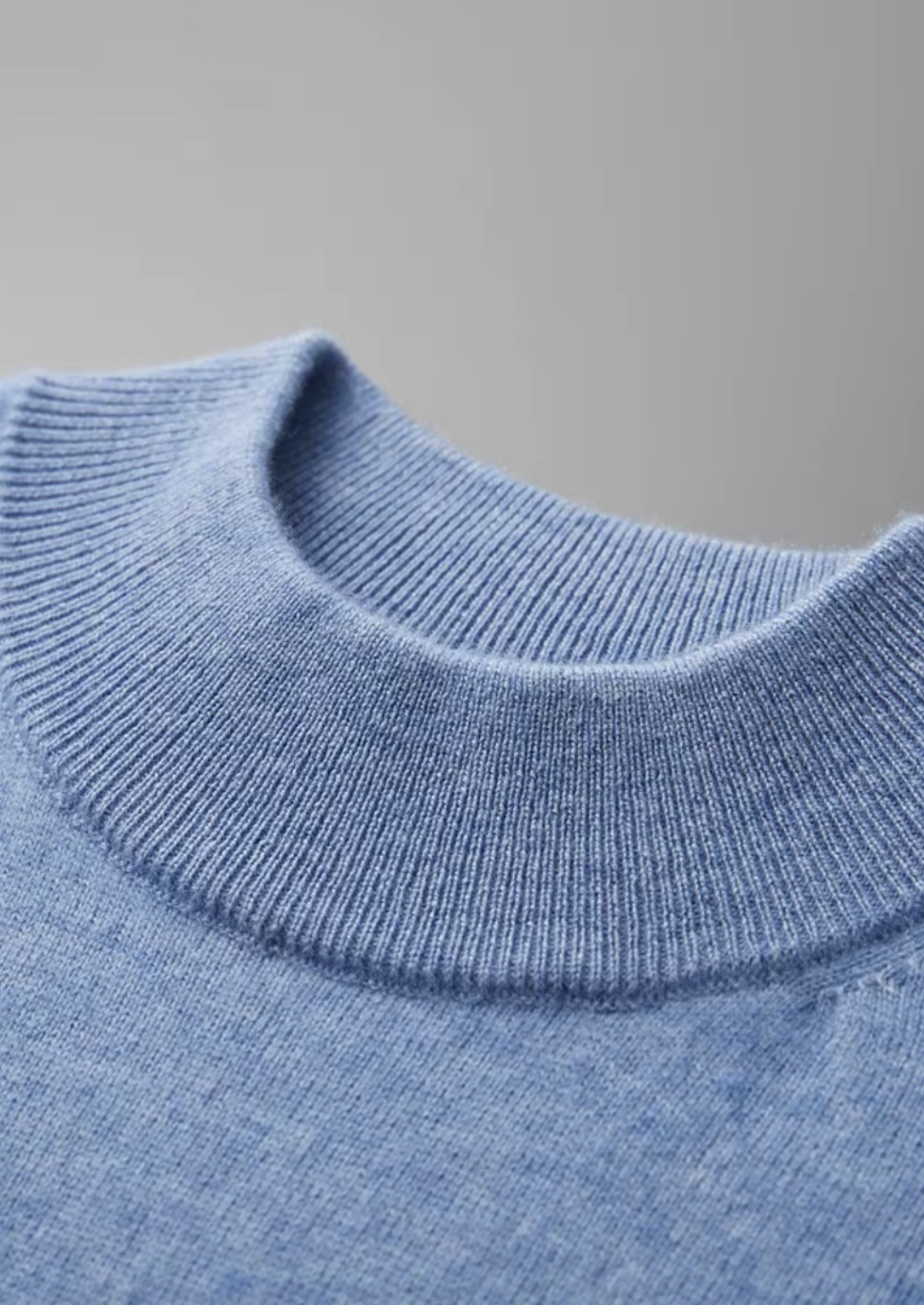 SECRET WEALTH | 100% CASHMERE MOCK NECK T-SHIRT