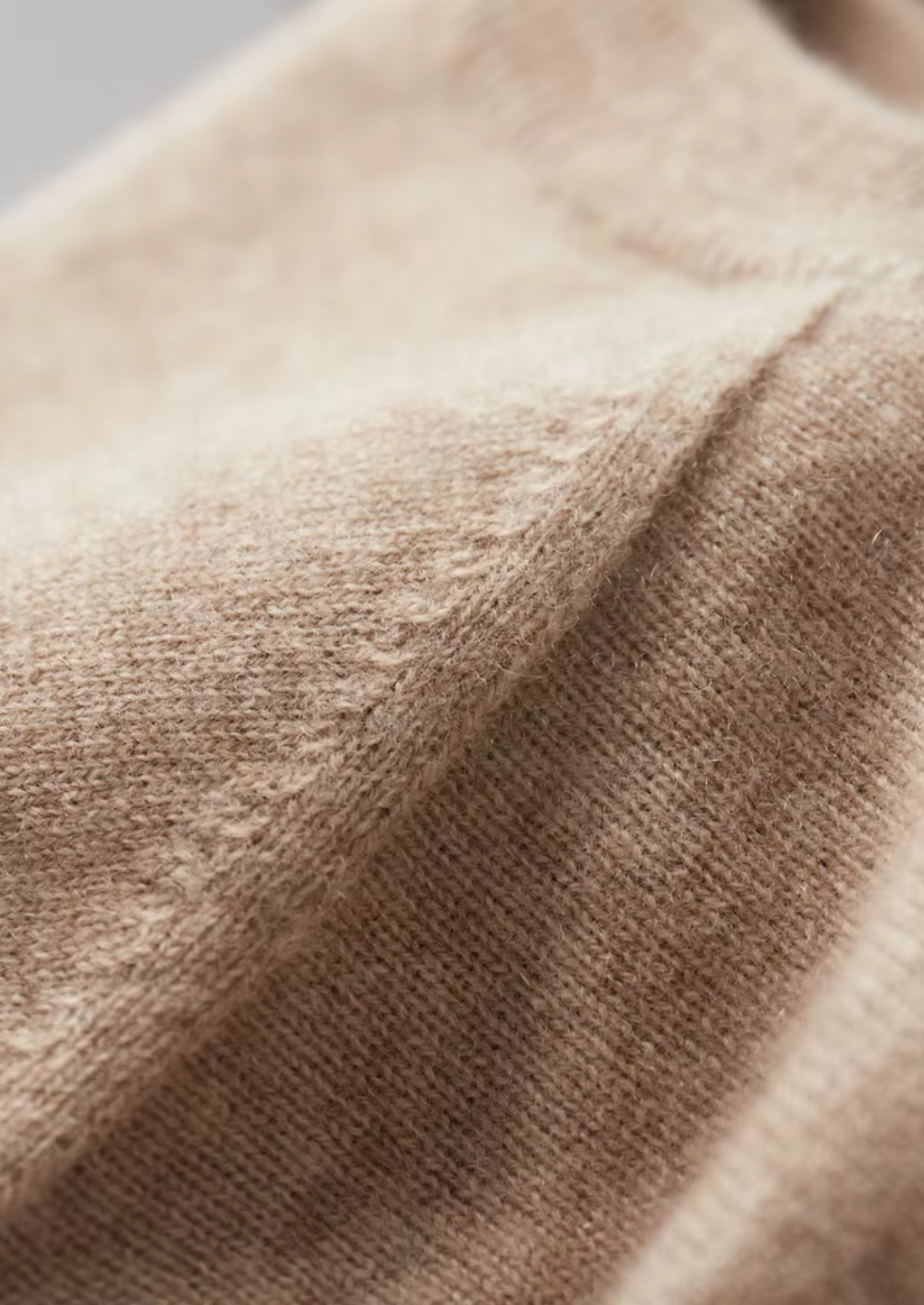 SECRET WEALTH | 100% CASHMERE CLASSIC CREWNECK T-SHIRT