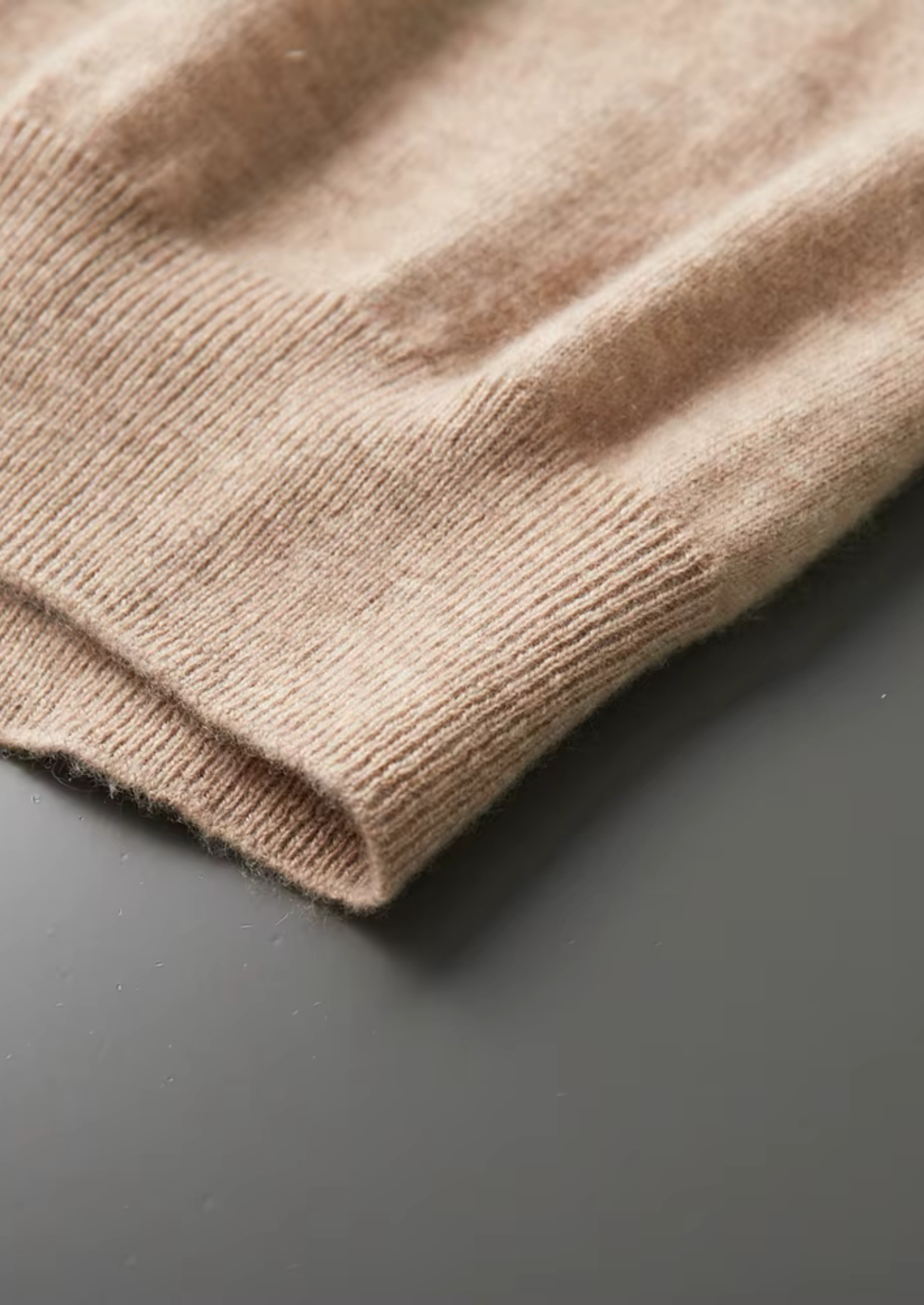 SECRET WEALTH | 100% CASHMERE MOCK NECK T-SHIRT