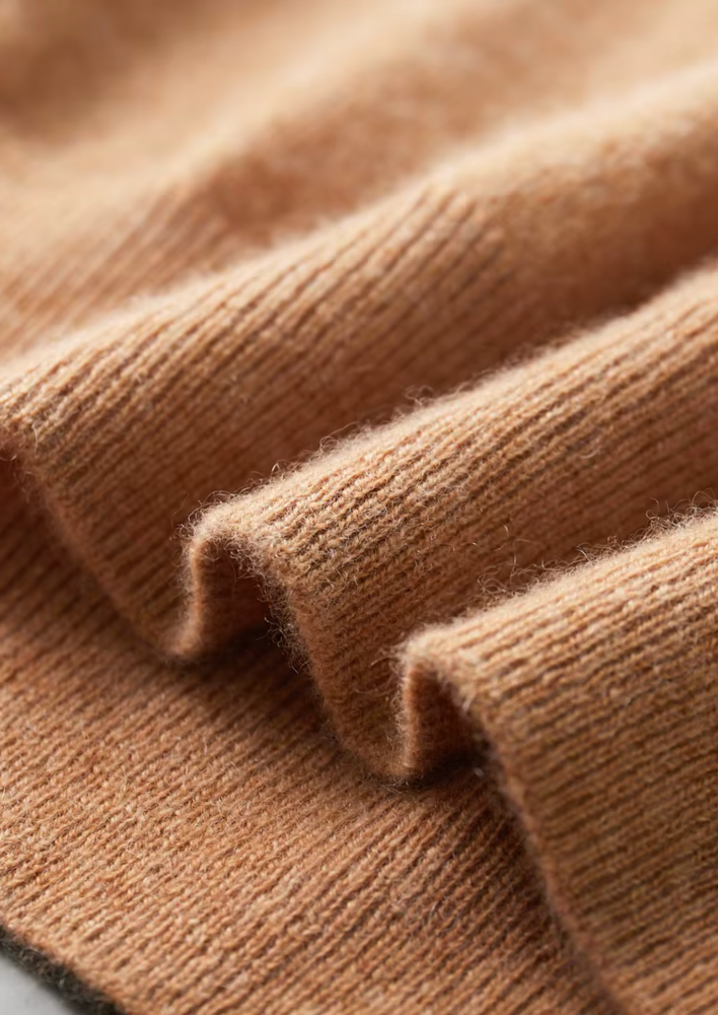 SECRET WEALTH | 100% CASHMERE CLASSIC CREWNECK T-SHIRT