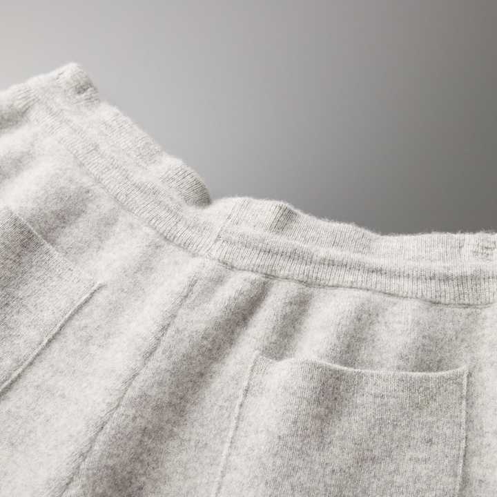 SECRET WEALTH | 100% CASHMERE TROUSERS
