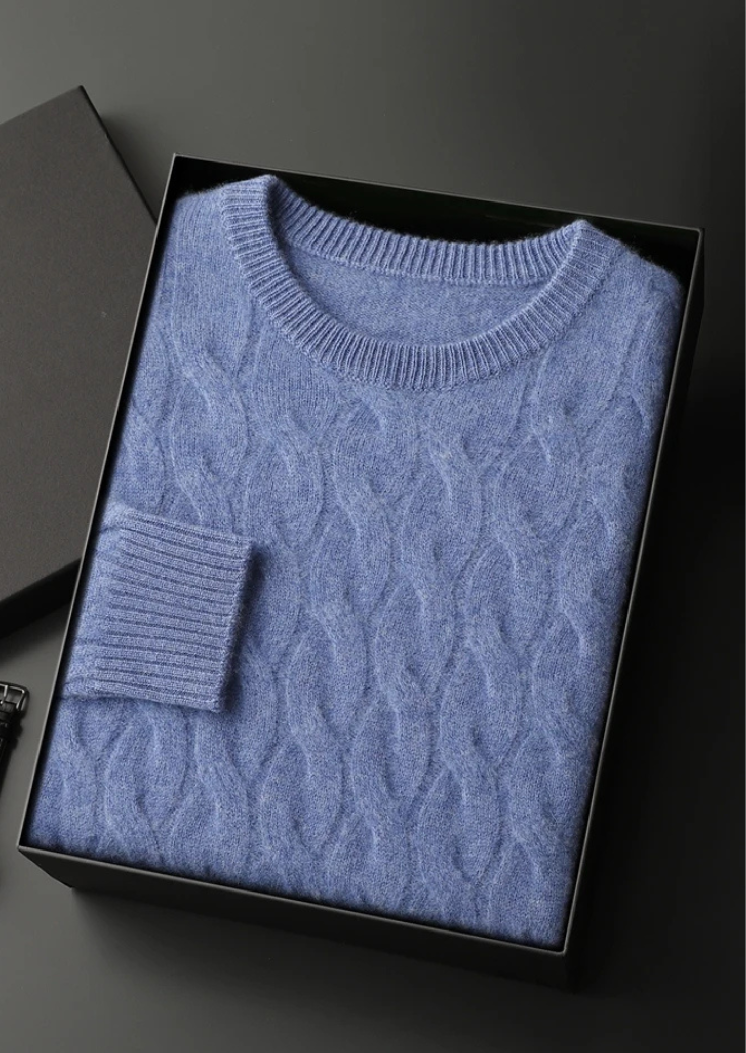 SECRET WEALTH | WOOL CABLE CREWNECK