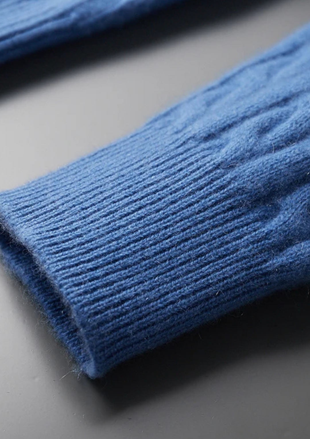 SecretWealth | Cable Knit Zip Hoodie