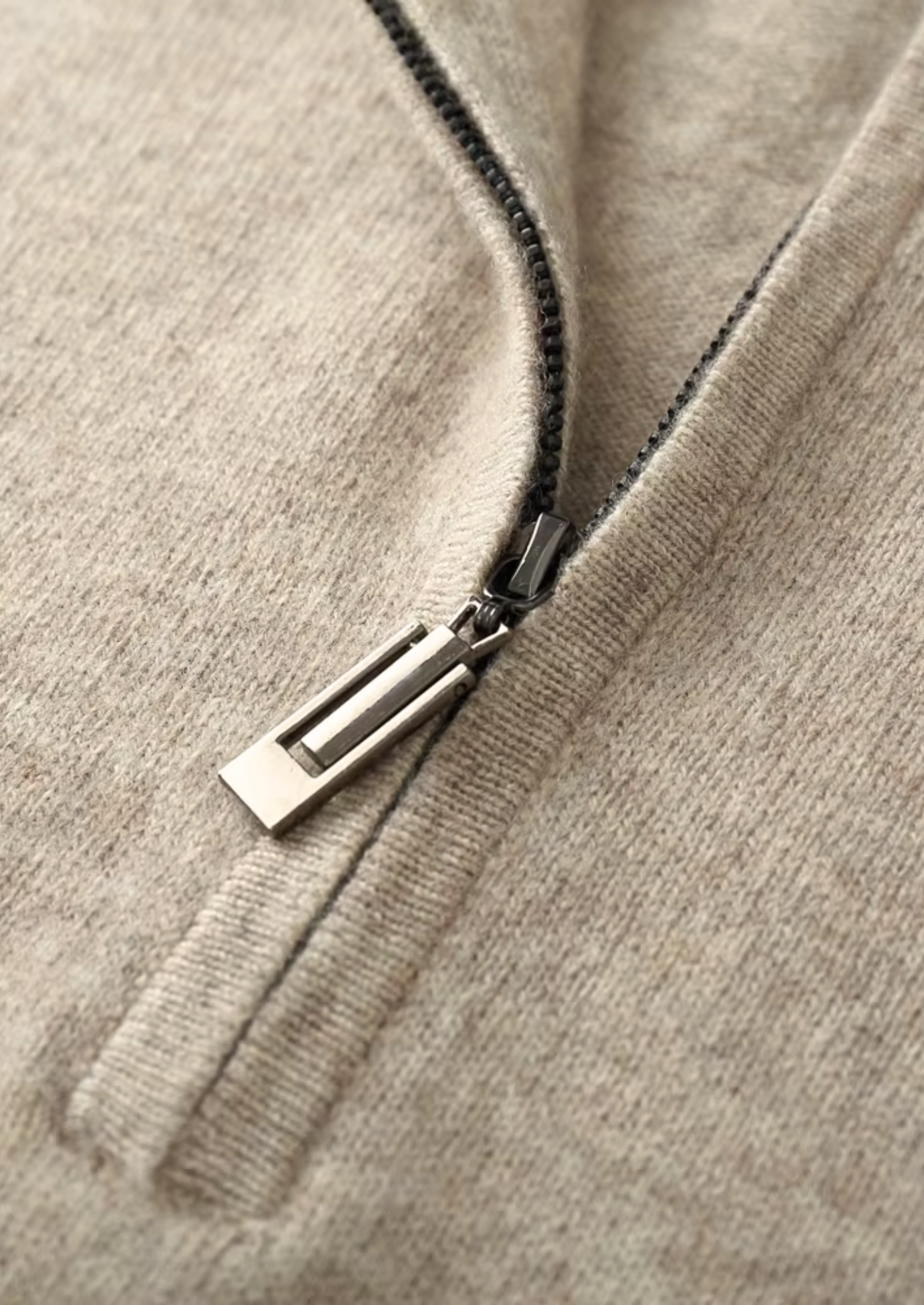 SECRET WEALTH | WOOL HALF ZIP SWEATER