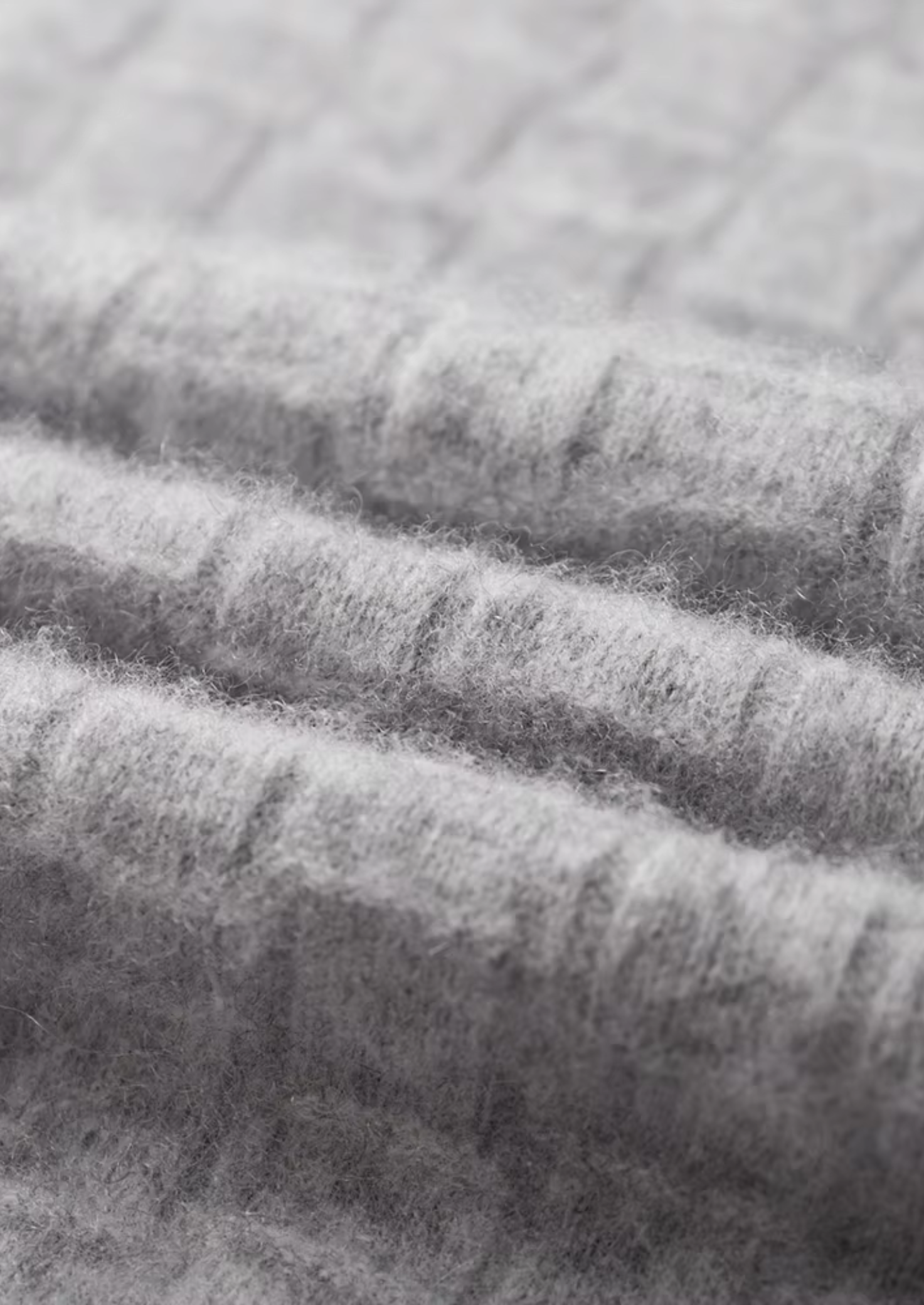 SECRET WEALTH | WOOL TEXTURED MOCKNECK