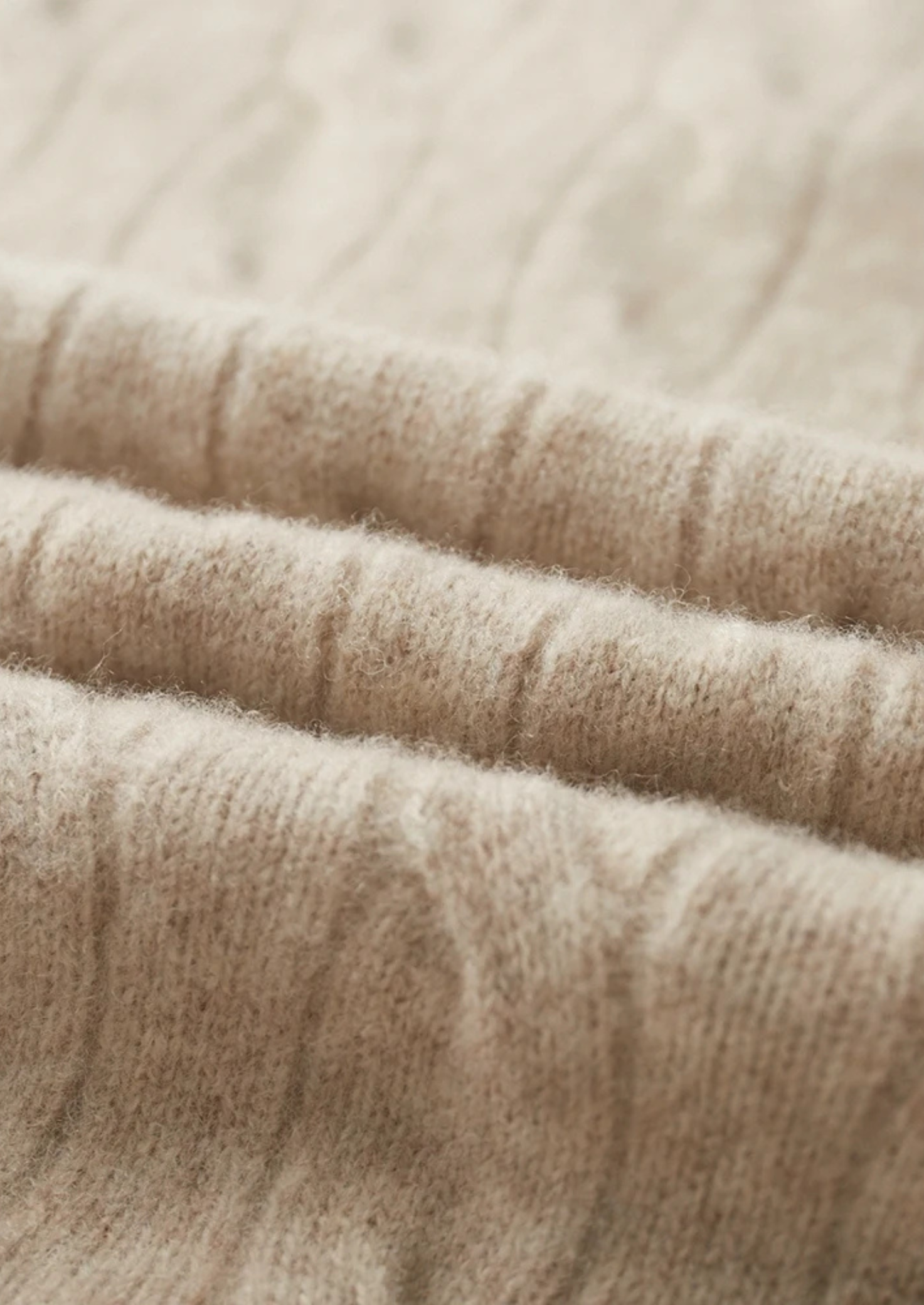 SECRET WEALTH | WOOL CABLE HALF ZIP