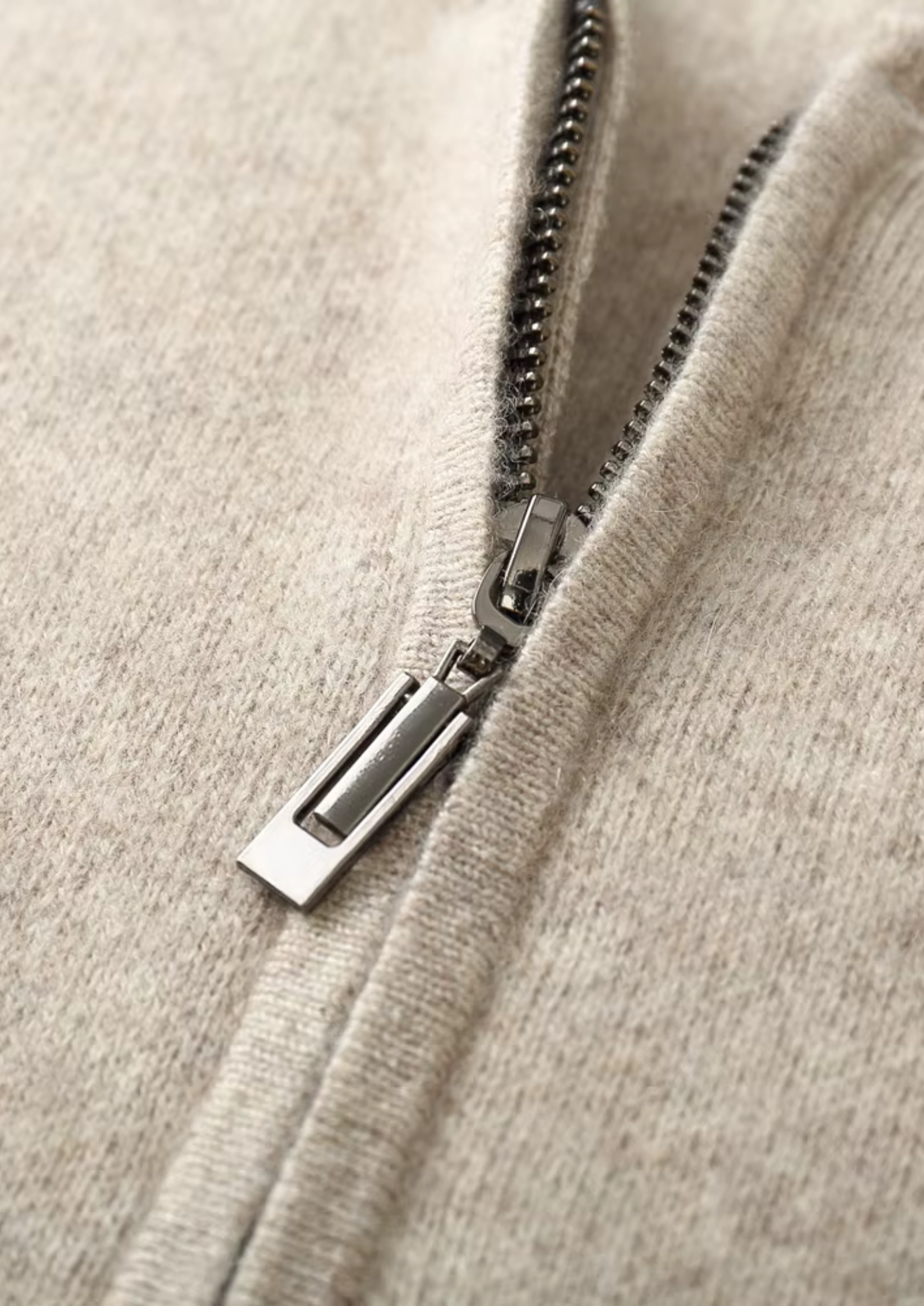 SECRET WEALTH | WOOL V-NECK CARDIGAN