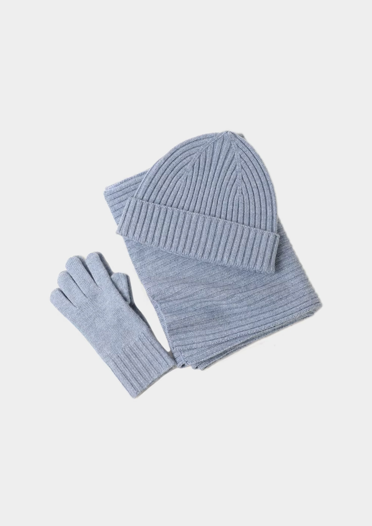 SECRET WEALTH | 100% CASHMERE WINTERTIME ESSENTIALS