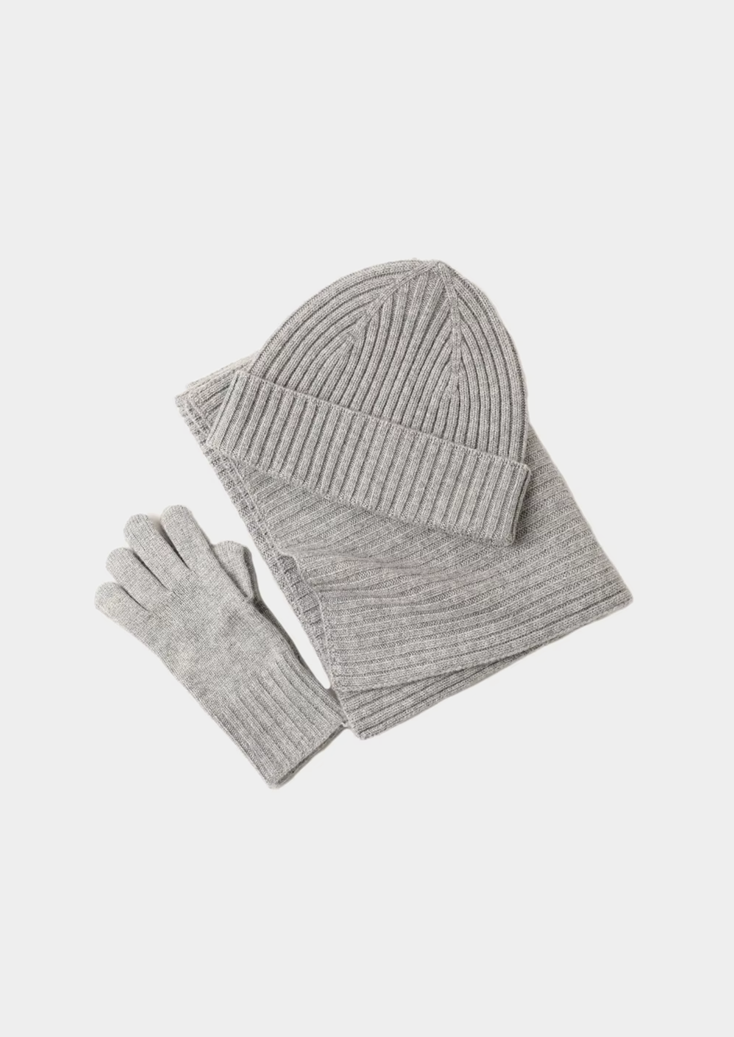 SECRET WEALTH | 100% CASHMERE WINTERTIME ESSENTIALS