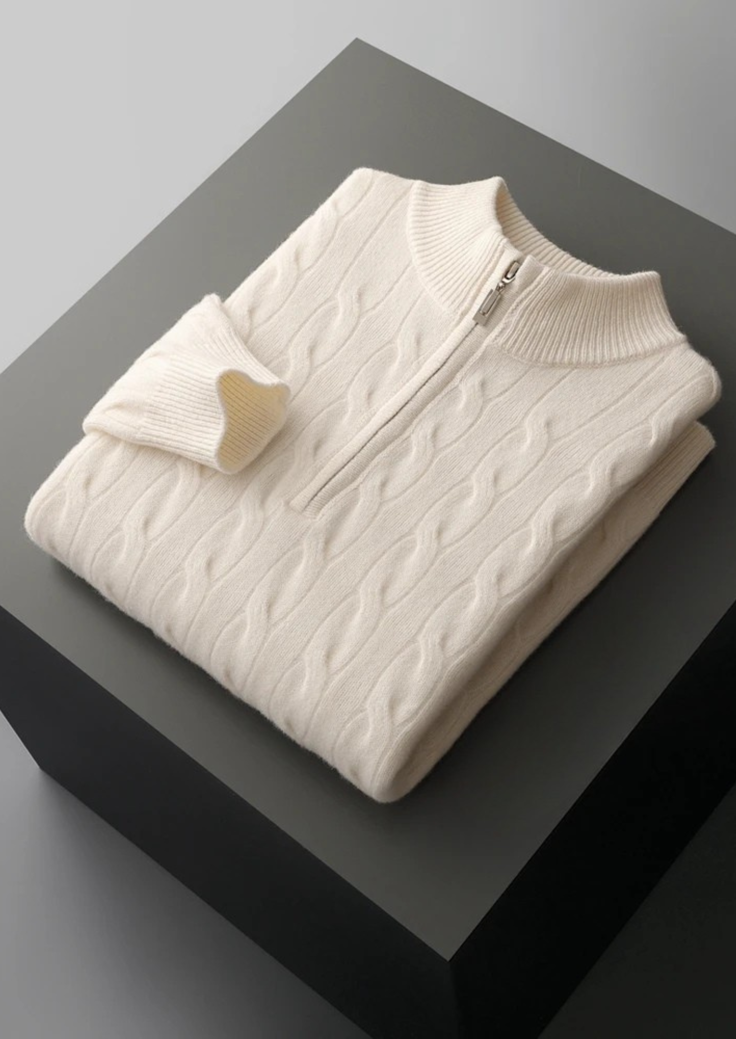 SECRET WEALTH | WOOL CABLE HALF ZIP