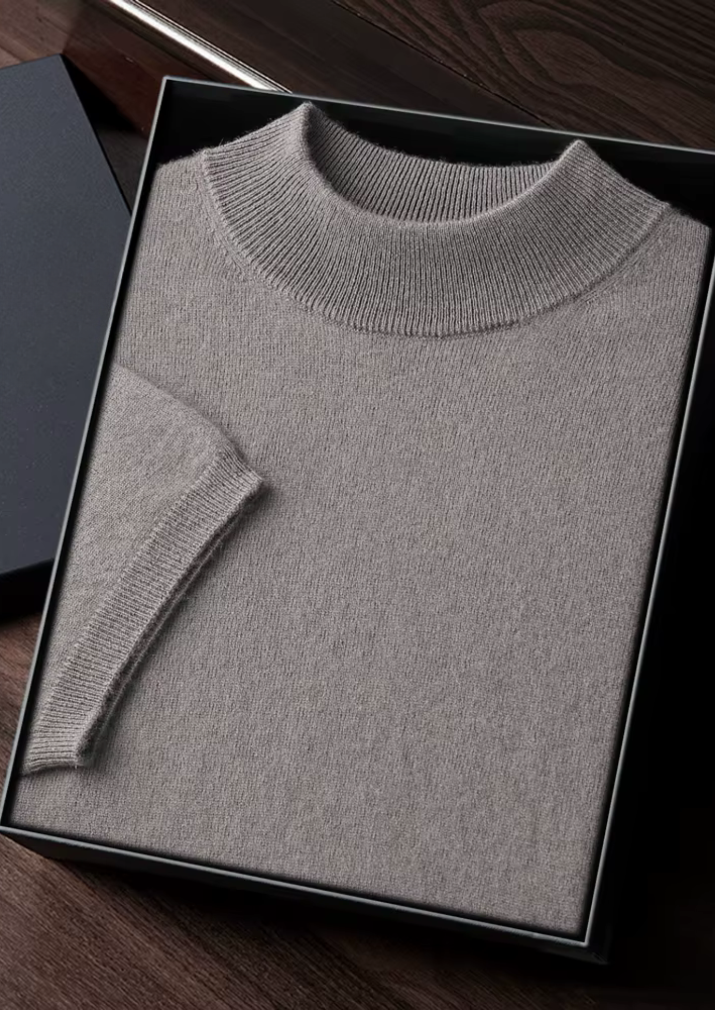 SECRET WEALTH | 100% CASHMERE MOCK NECK T-SHIRT