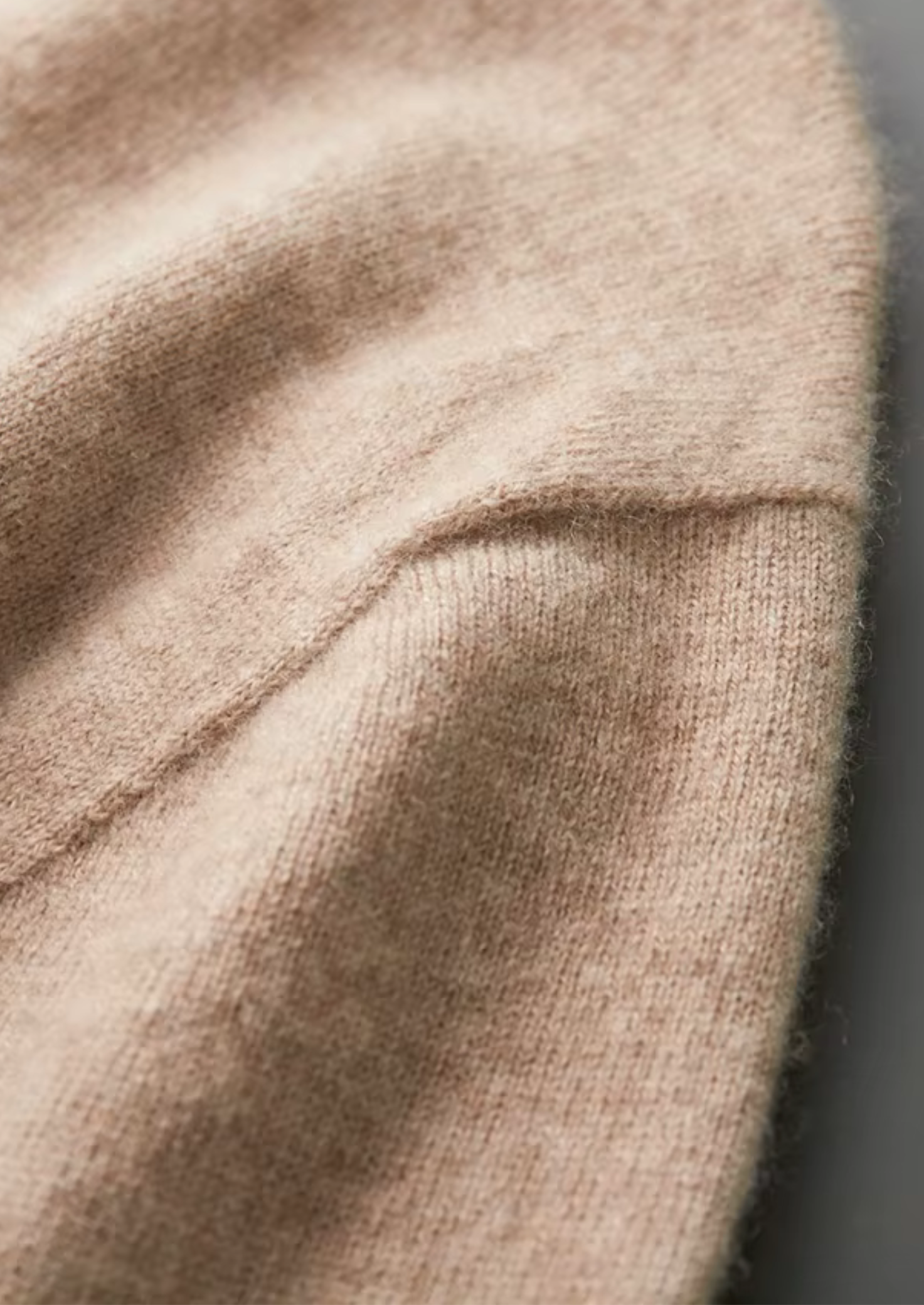 SECRET WEALTH | 100% CASHMERE CLASSIC CREWNECK T-SHIRT