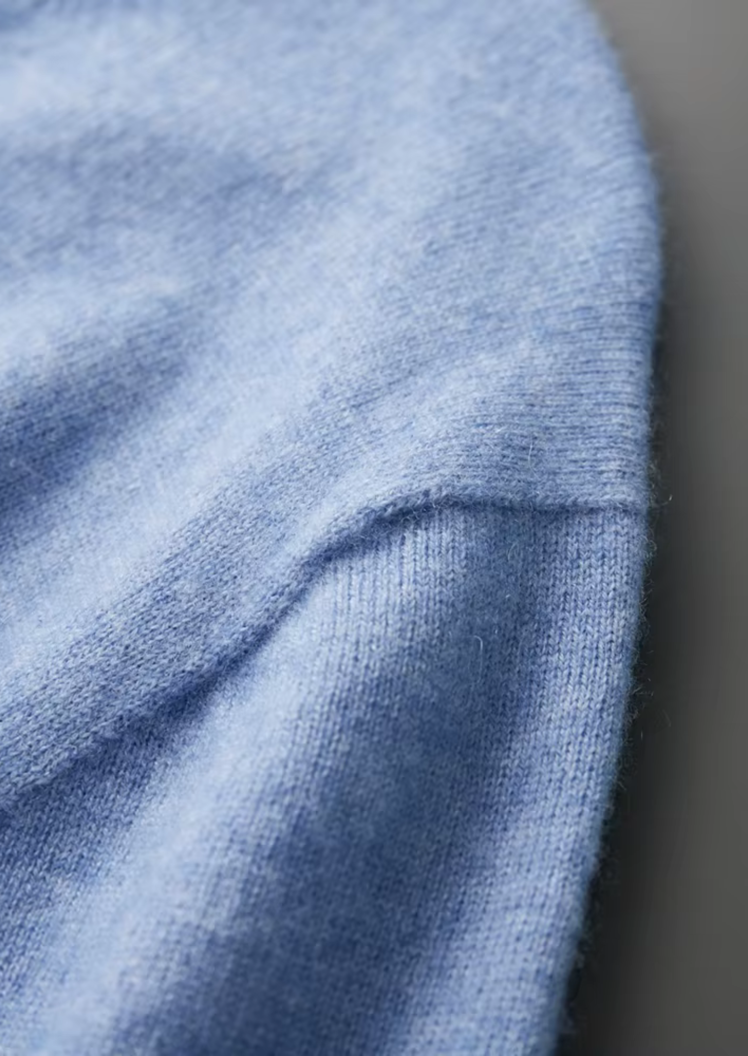 SECRET WEALTH | 100% CASHMERE CLASSIC CREWNECK T-SHIRT