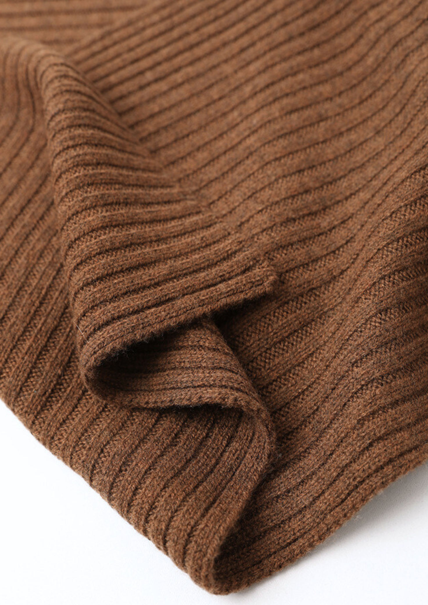 SECRET WEALTH | 100% CASHMERE WINTERTIME ESSENTIALS