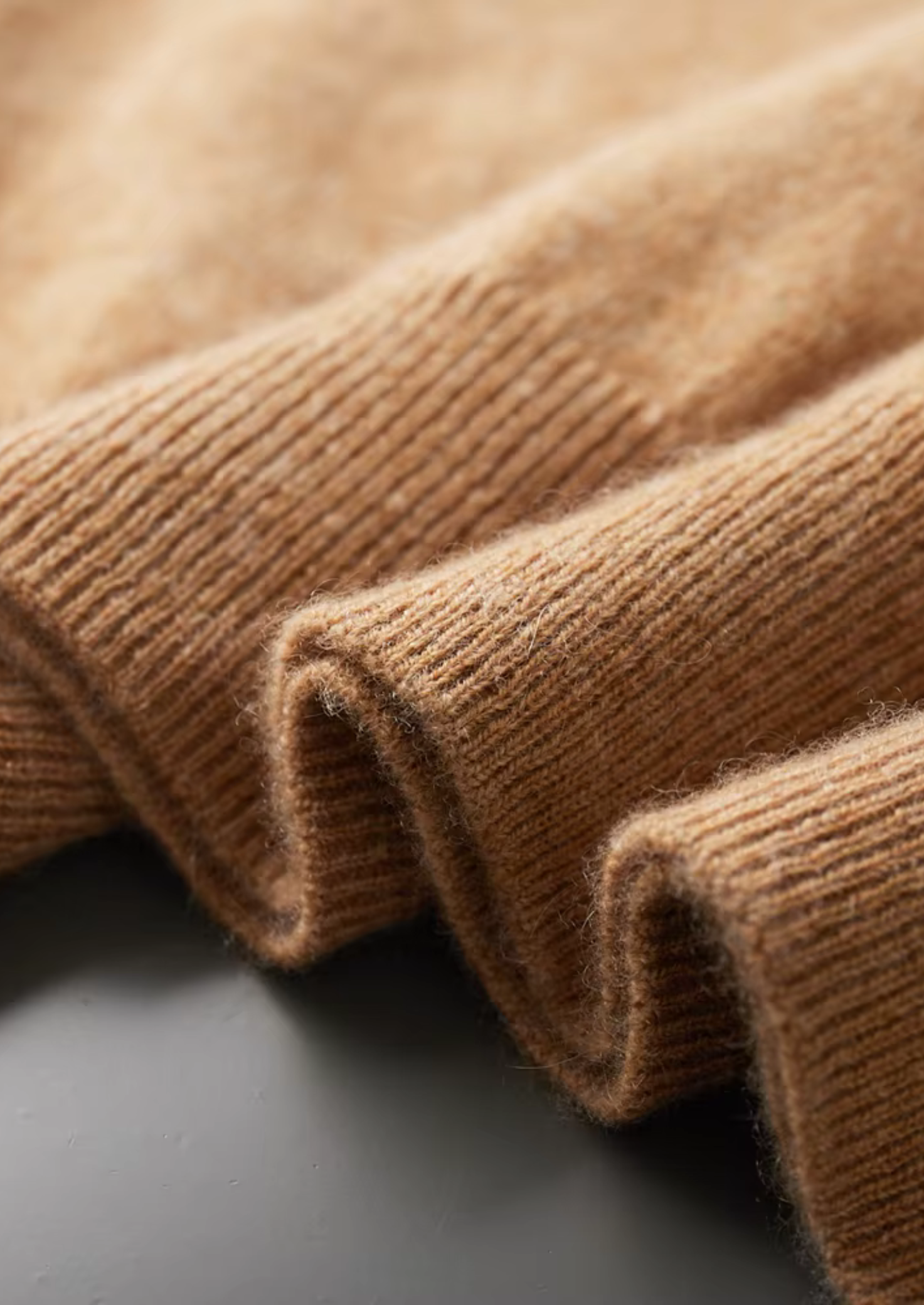 SECRET WEALTH | 100% CASHMERE MOCK NECK T-SHIRT