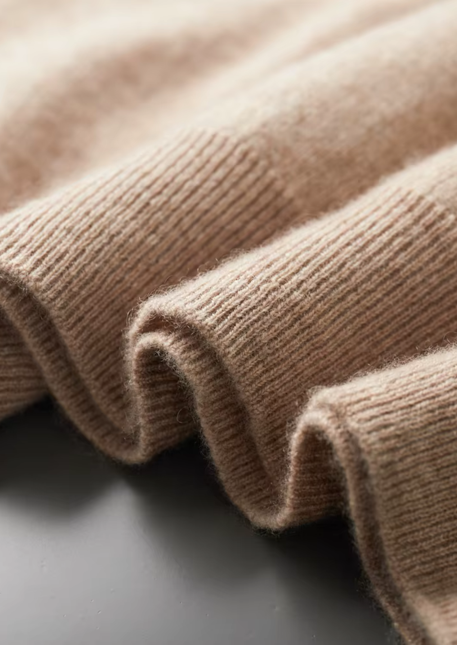 SECRET WEALTH | 100% CASHMERE MOCK NECK T-SHIRT