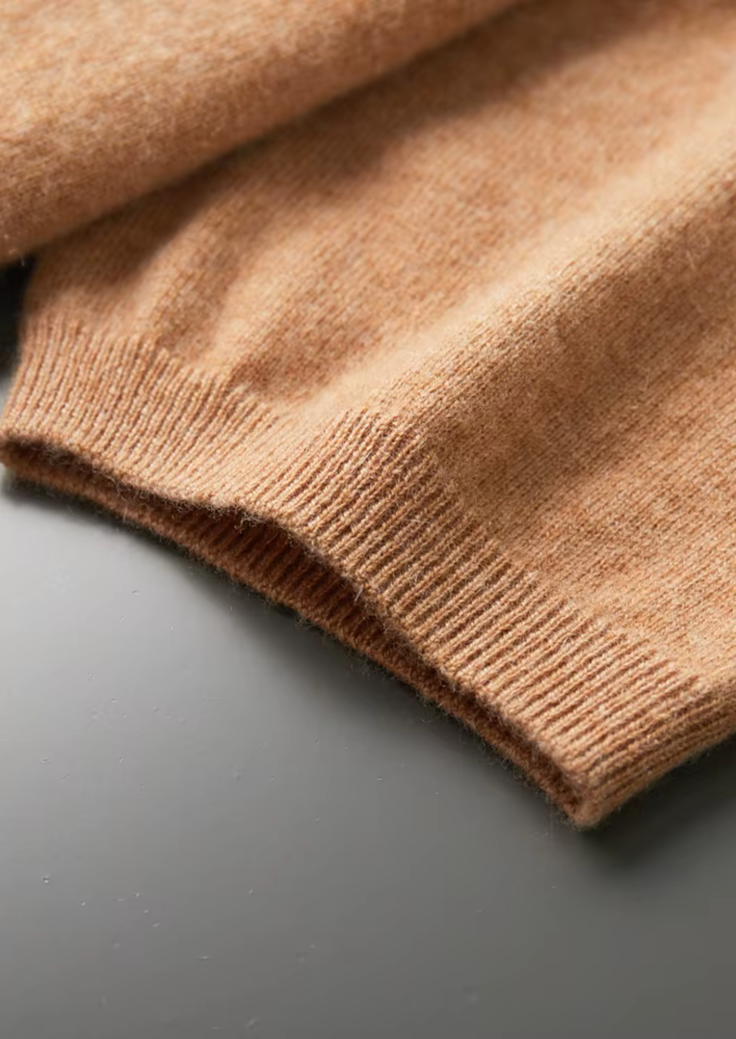 SECRET WEALTH | 100% CASHMERE CLASSIC CREWNECK T-SHIRT