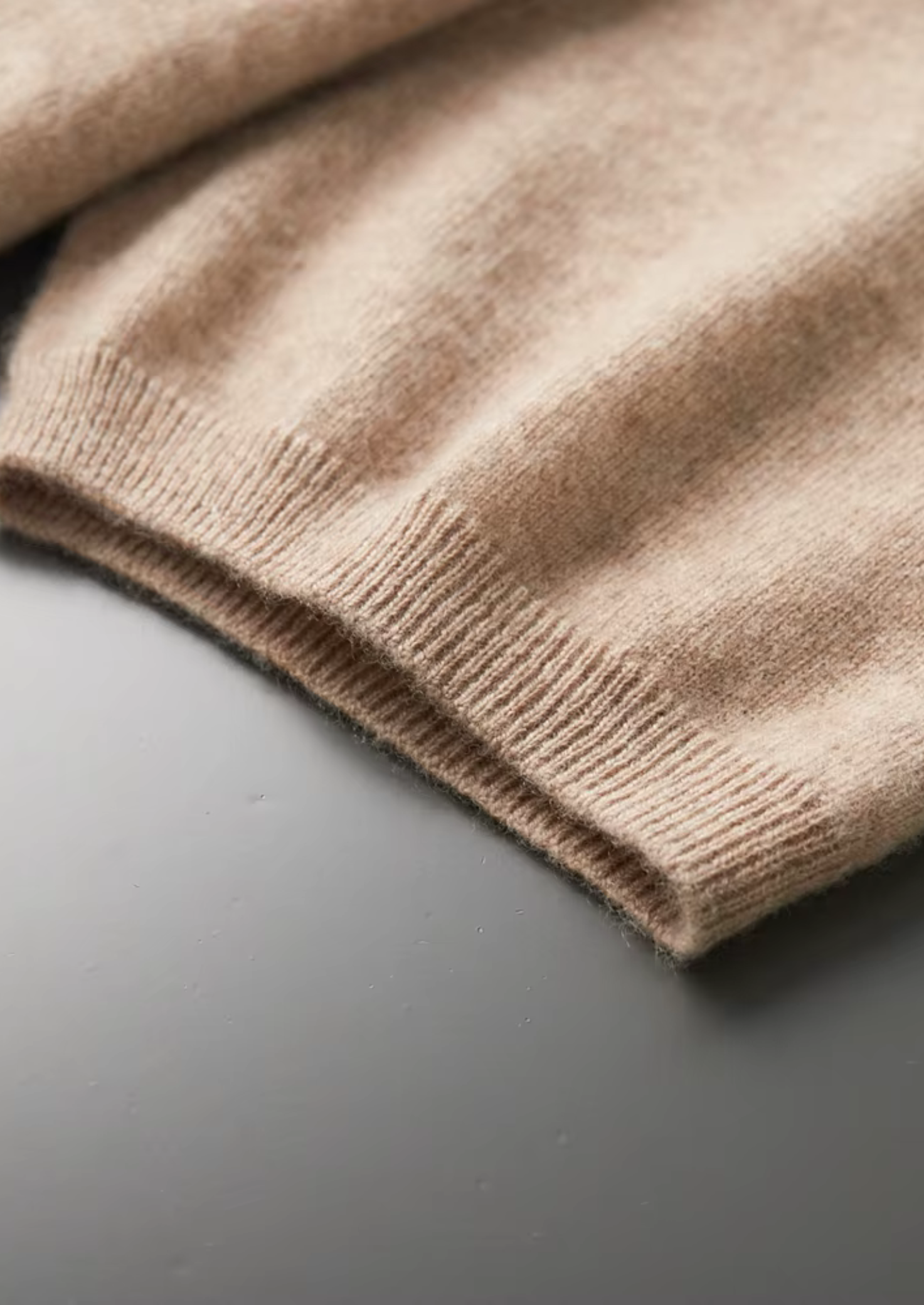 SECRET WEALTH | 100% CASHMERE MOCK NECK T-SHIRT