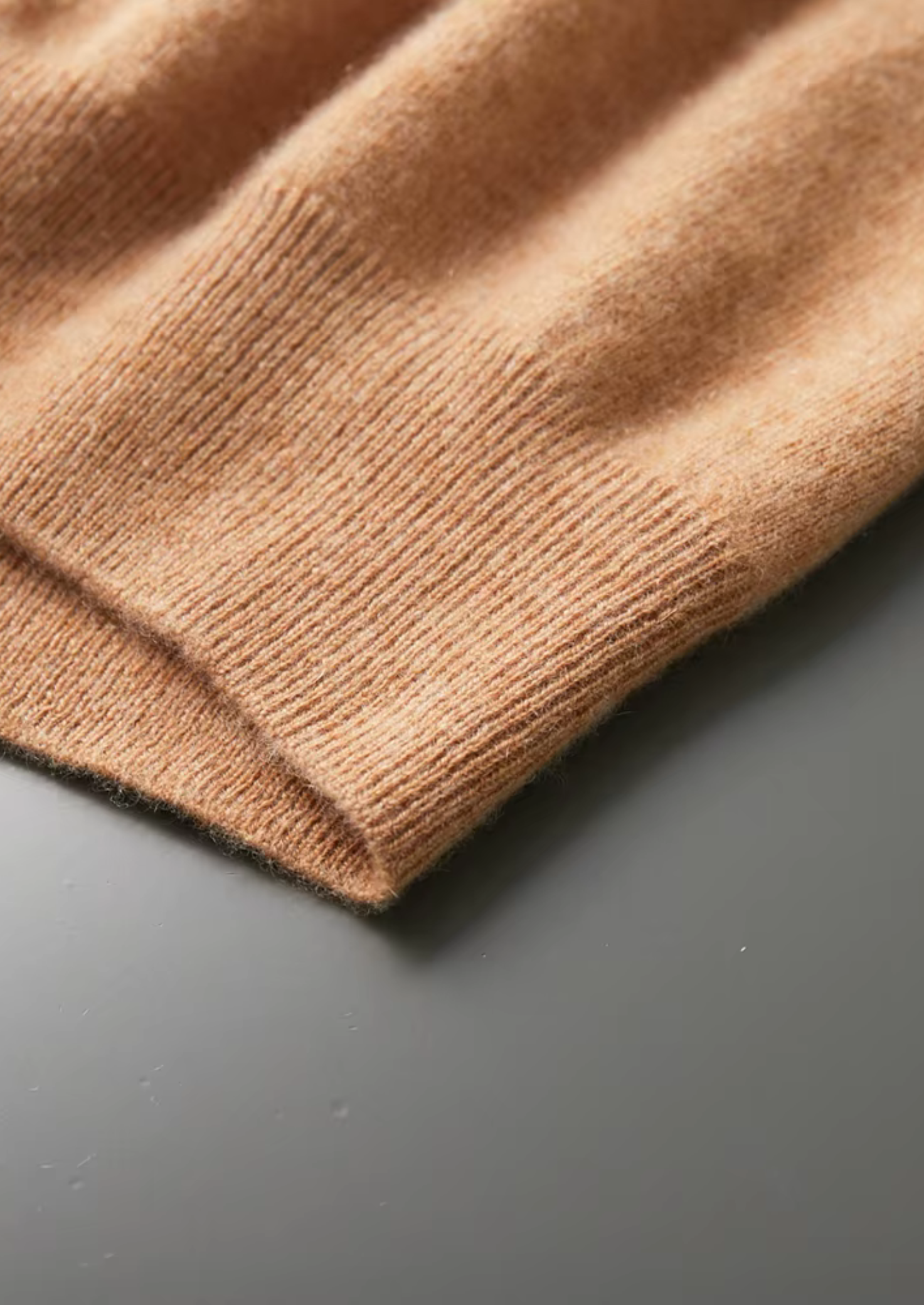 SECRET WEALTH | 100% CASHMERE CLASSIC CREWNECK T-SHIRT